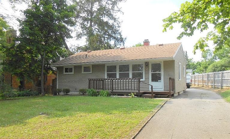 1st image of 2934 Lakeview Dr