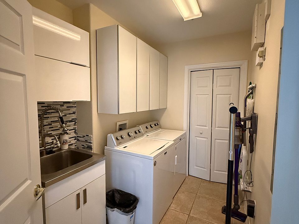 1st image of 8761 The Esplanade APT 9