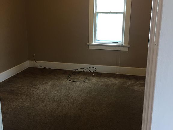 5th image of 859 James St