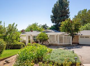 800 Valley Crest St, La Canada Flintridge, CA 91011