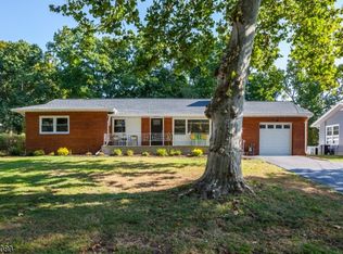 344 Darby Ln, Mountainside, NJ 07092