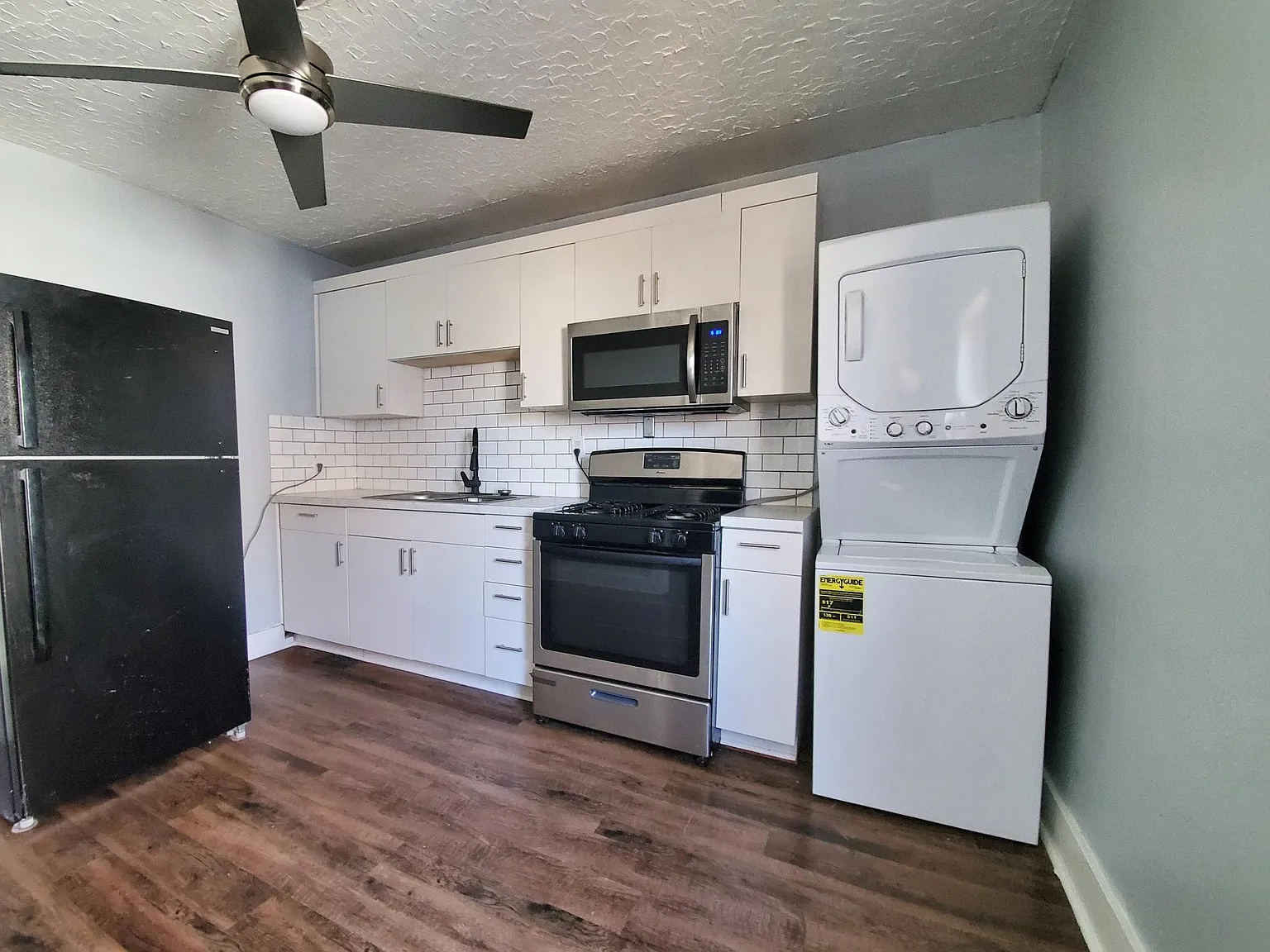 2 bed, 700 sqft, $705 — Photo 3