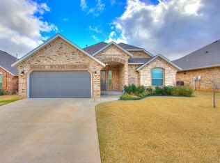 1024 NE 34th Ter, Moore, OK 73160