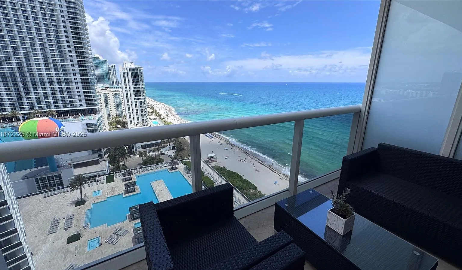 Beach Club Two — Photo 3