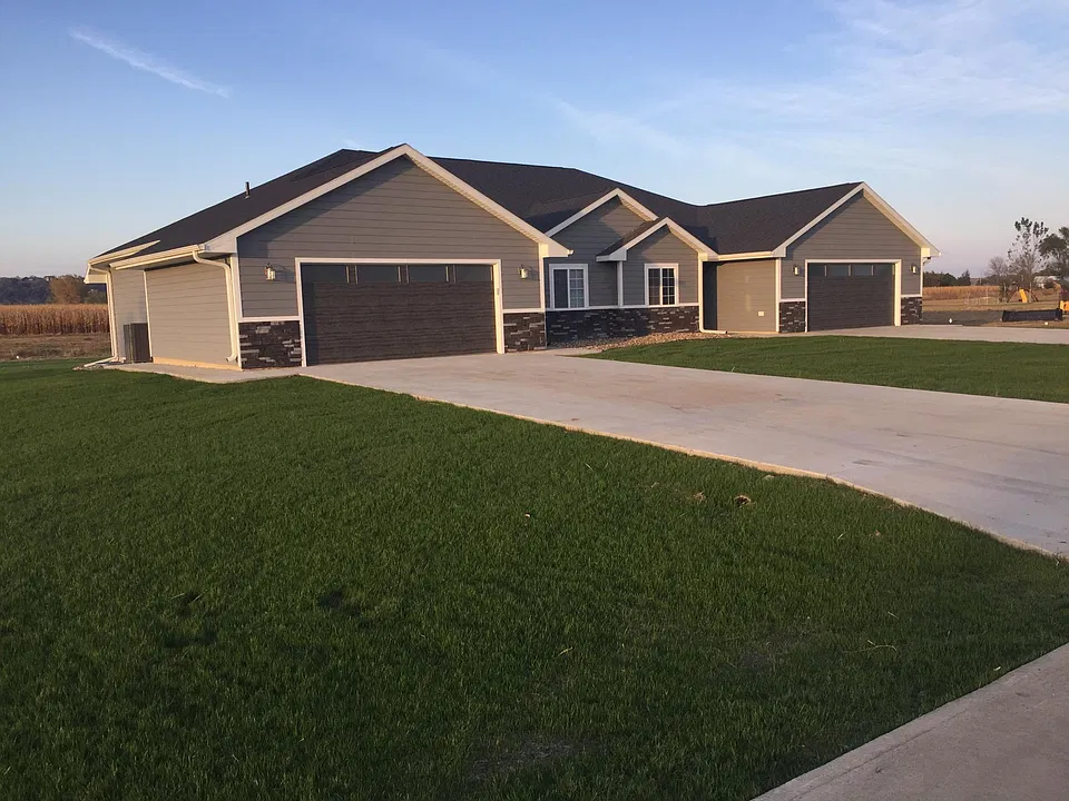 204 Violet Dr