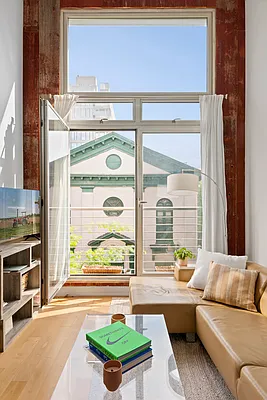 Rented by The Agency | media 2