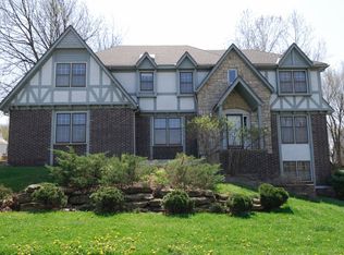 11111 W 109th St, Overland Park, KS 66210