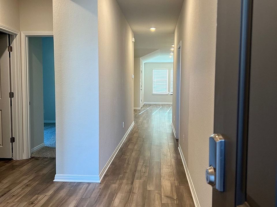 1st image of 117 Contrada Grace Ln