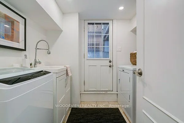 237 Rhodes Ave — Photo 2