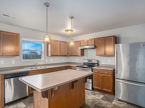 5th image of 32700 Merlot Ave
