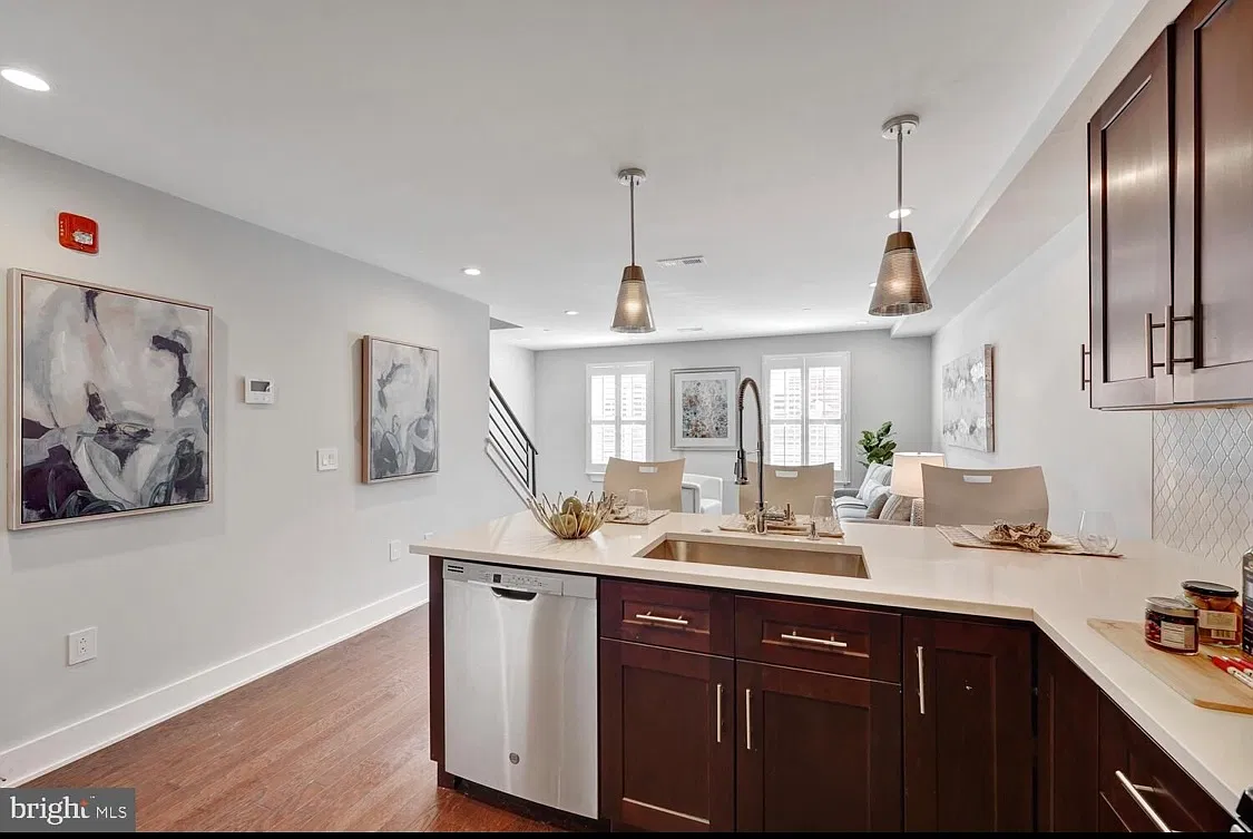 2 bed, 1475 sqft, $2,700 — Photo 1
