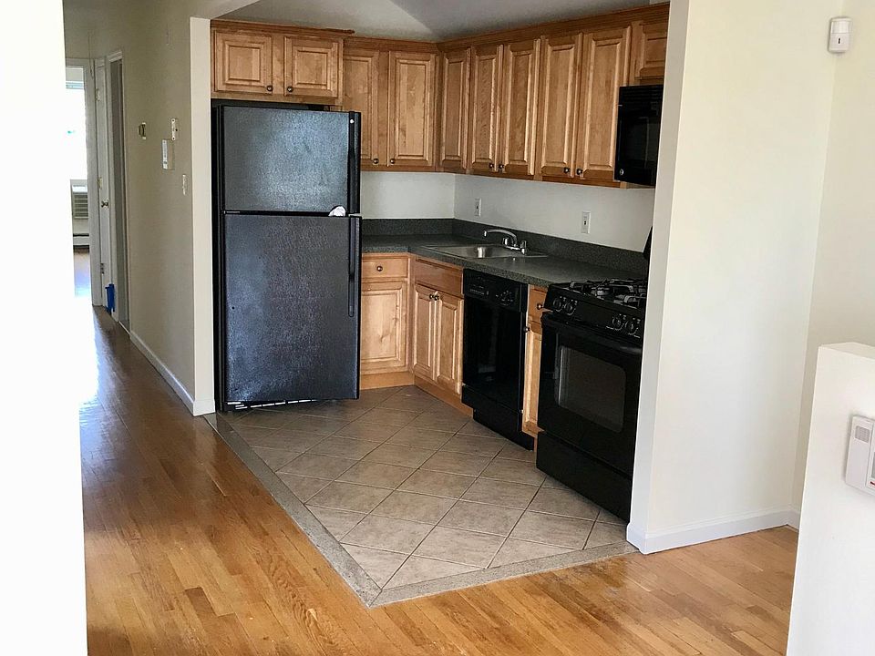 1st image of 2907 Schurz Ave APT 3