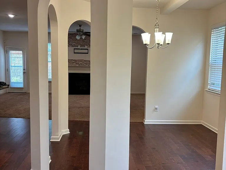 333 Emporia Loop — Photo 4