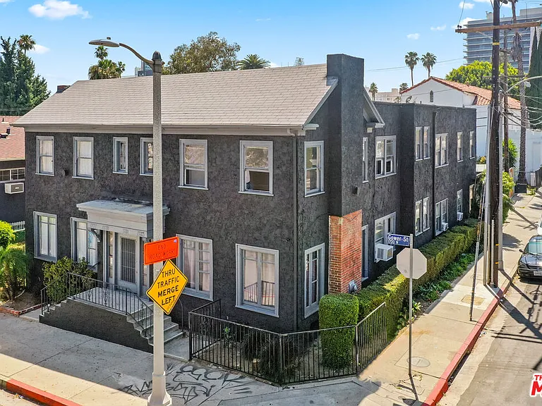 1777 N Gower St #1781 — Photo 3