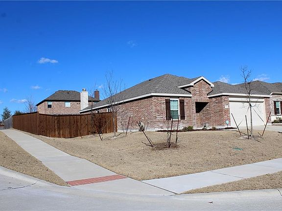 2nd image of 3001 Pinyon Pl