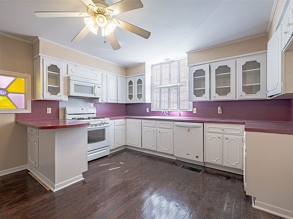 5th image of 1014 N Sycamore St