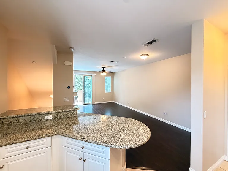 1831 Crimson Ct #8 — Photo 3