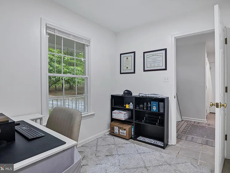 583 Norwich Dr — Photo 17