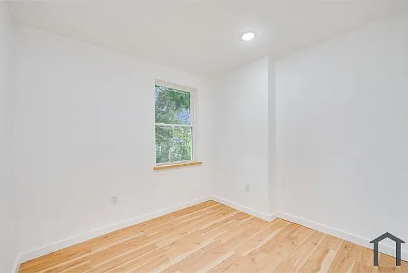 1617 Harrison St #3 — Photo 2