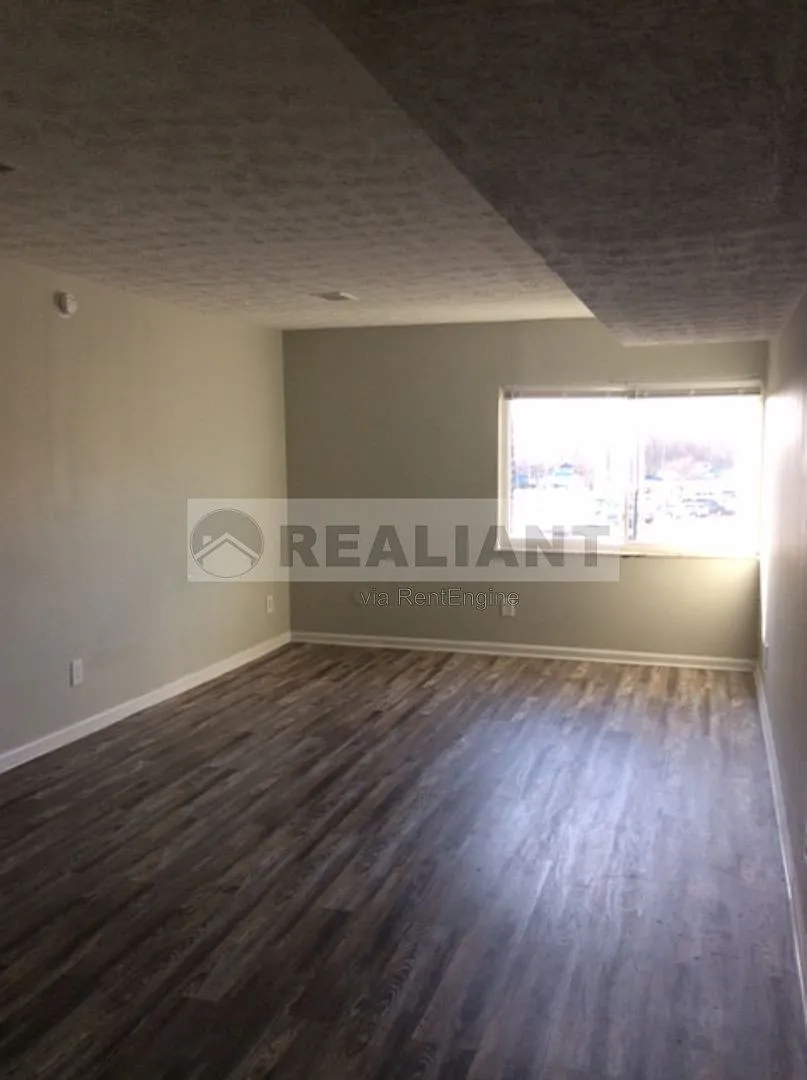 1 bed, 1.0 bath, $900 — Photo 4