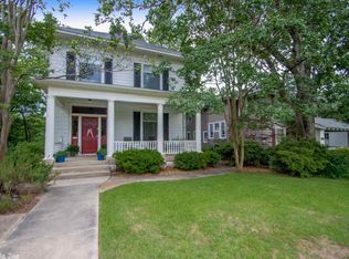 321 Ridgeway Dr, Little Rock, AR 72205