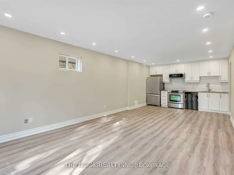 138 Huntington Cres — Photo 6
