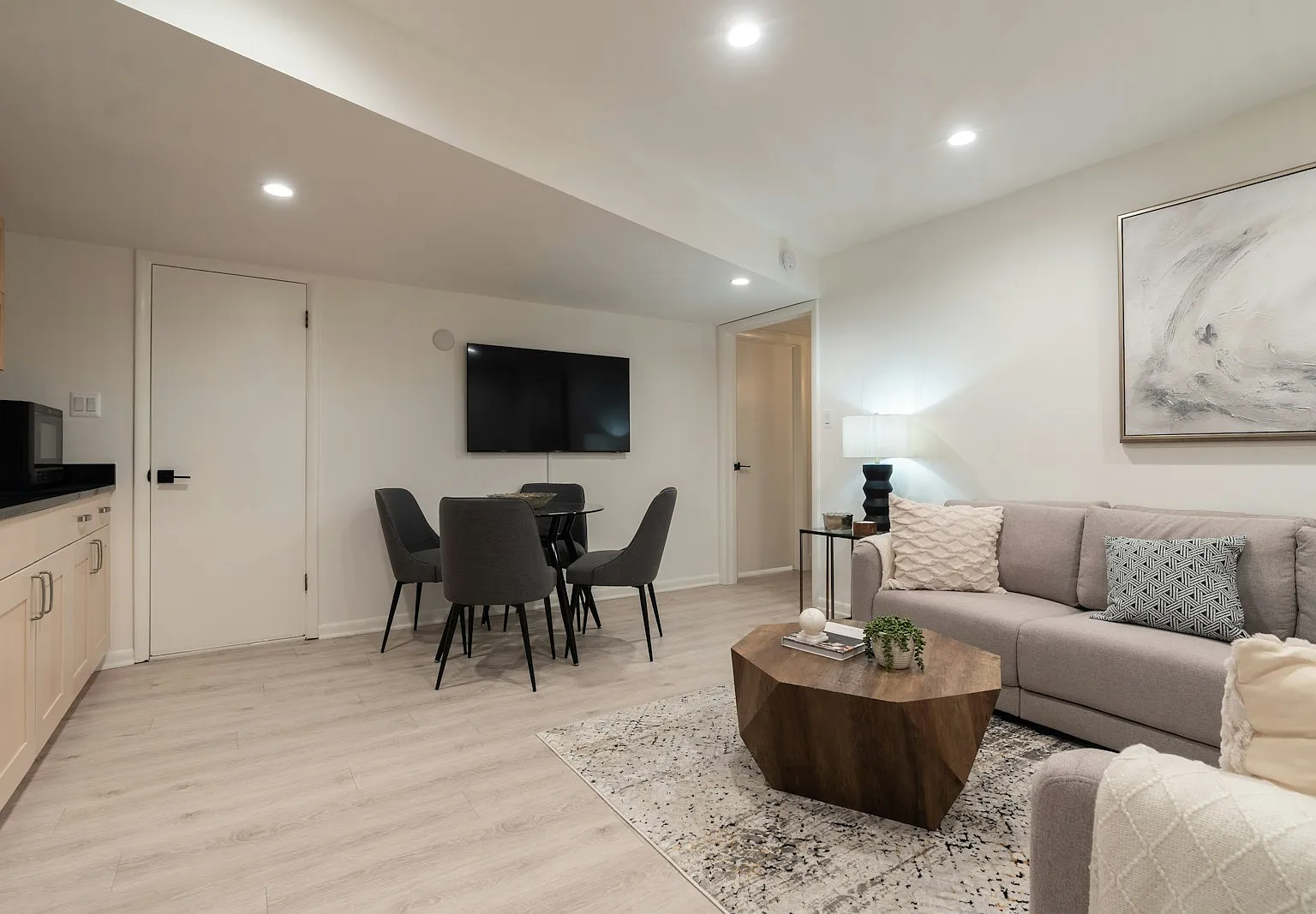 2738 N Radford St, Unit Lower Unit — Photo 2