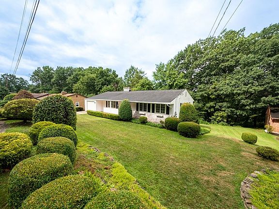 2nd image of 124 Greenhill Dr