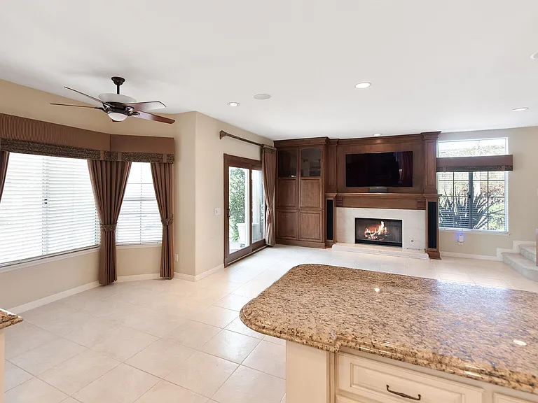 2663 Yellowwood Dr — Photo 15