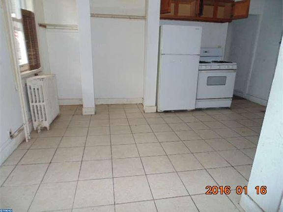 4th image of 348 E Broad St