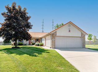 608 Fairview Ct, Columbia City, IN 46725