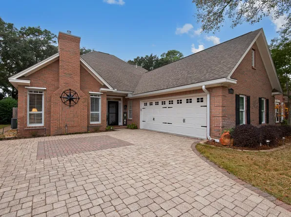 1482 Oakmont Pl, Niceville, FL 32578