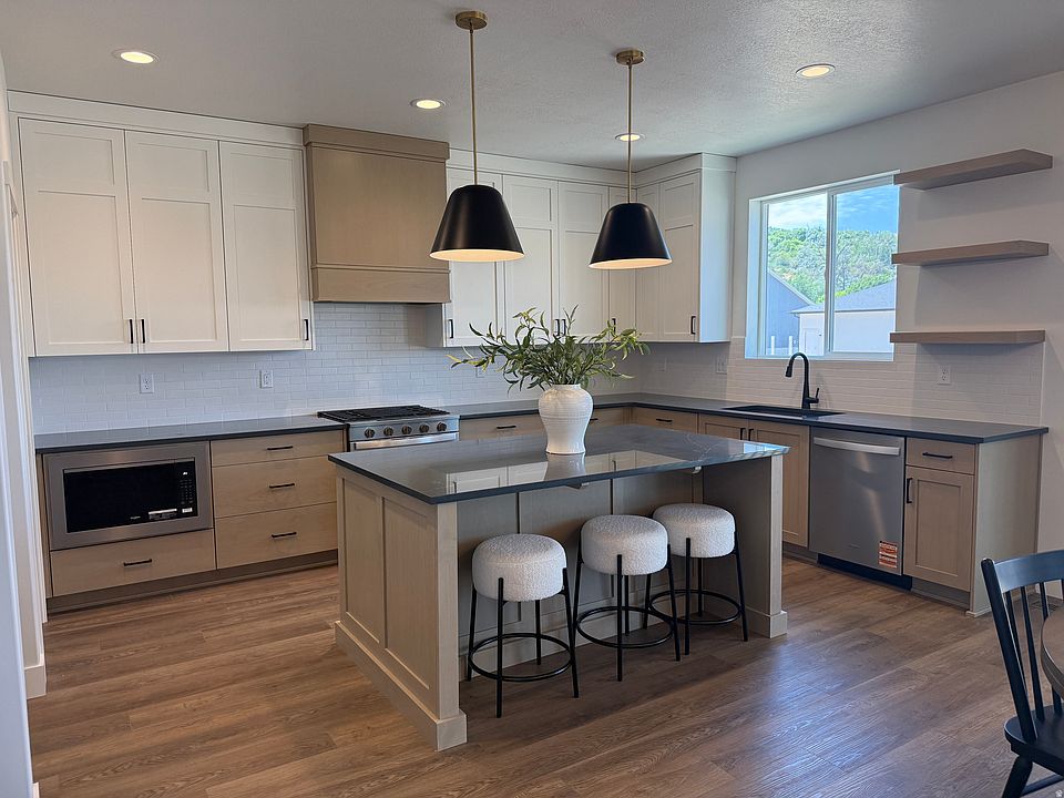 1st image of 6379 S Ray Dr #104