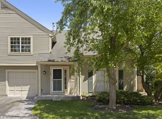 1005 N Knollwood Dr #D55, Palatine, IL 60067