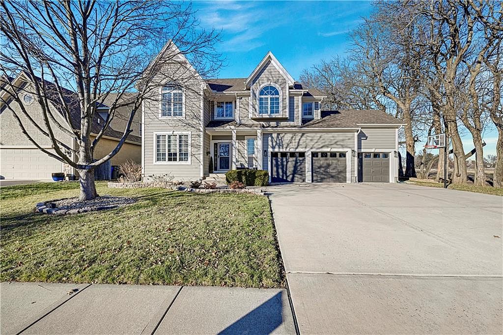 15904 W 161st Ter, Olathe, KS 66062 | Zillow