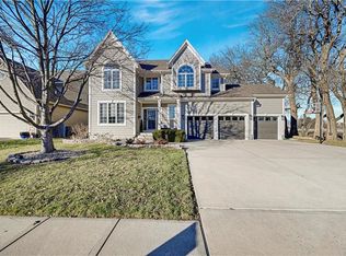 15904 W 161st Ter, Olathe, KS 66062