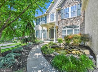 17 Winding Brook Dr, Sinking Spring, PA 19608