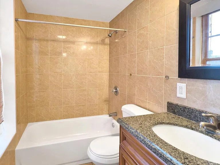 230 Market St #3 — Photo 7