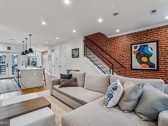 4th image of 522 Taylor St NW