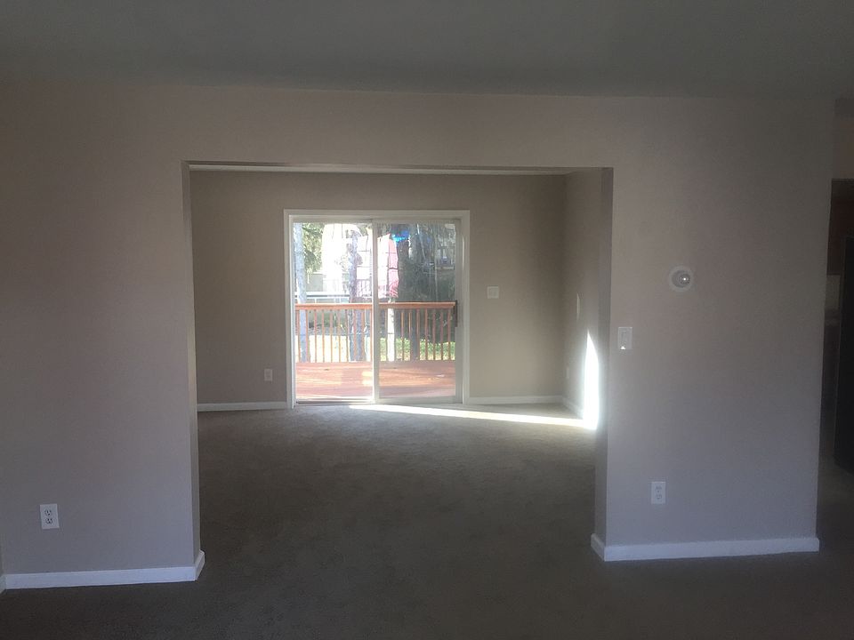 2nd image of 46 Maple St