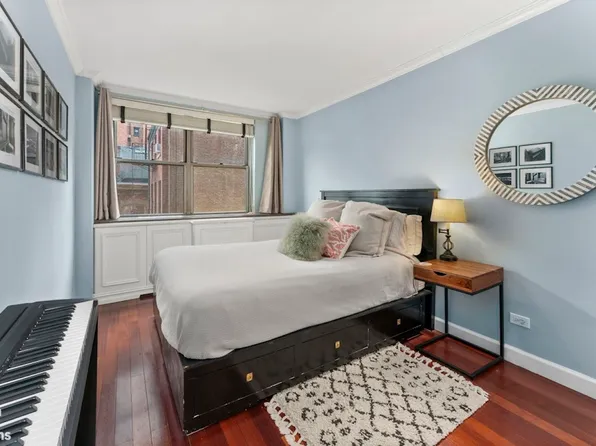 32 Gramercy Park South image 1 of 13