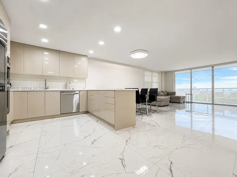 3800 S Ocean Dr #1012 — Photo 1