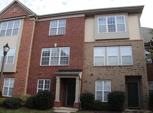 9811 Castain Dr, Raleigh, NC 27617