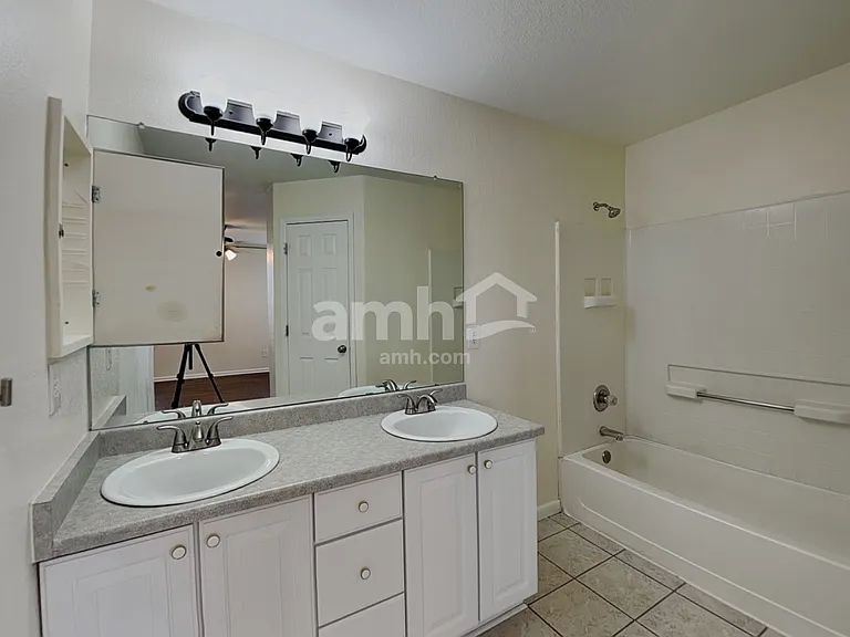 1088 Oriole Cir — Photo 14