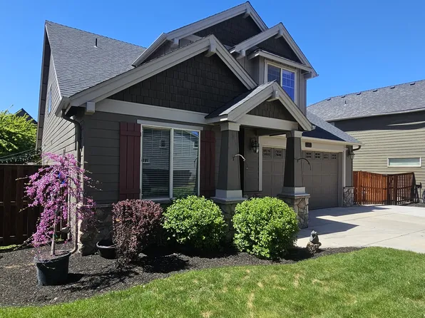 537 NW 28th St, Redmond, OR 97756
