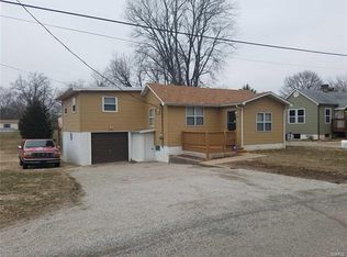 7951 Brookfield Dr, Caseyville, IL