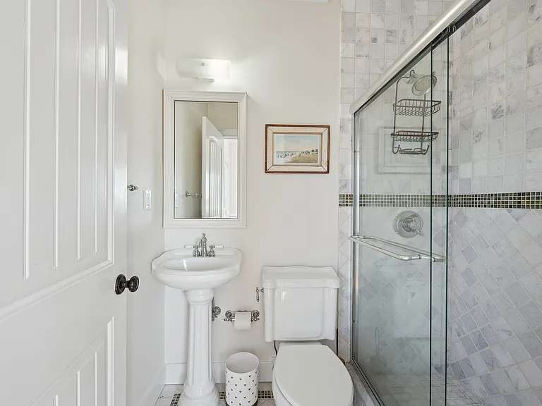 902 Dune Rd — Photo 5