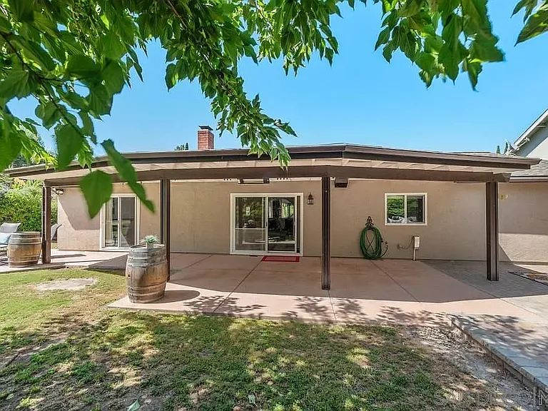 15404 Nawa Ct — Photo 41