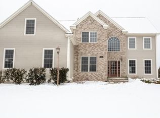 23 Highland View Dr, Somers, CT 06071