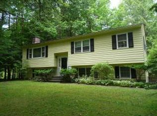 67 Sherwood Dr, Lenox, MA 01240